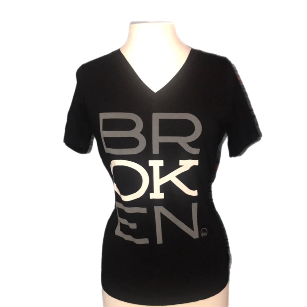 Human‎ Unlimited Medium BROKEN Black Tee 2342